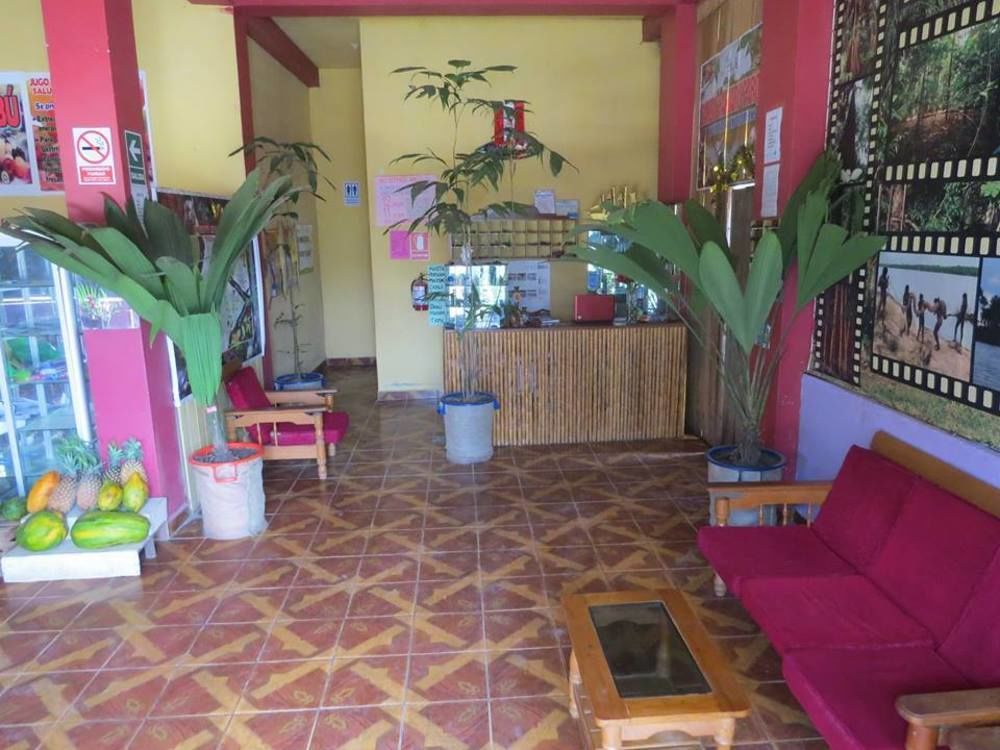 Tambopata Hostel Bambu Puerto Maldonado Bagian luar foto