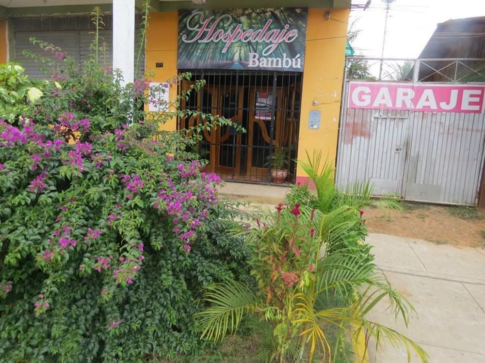 Tambopata Hostel Bambu Puerto Maldonado Bagian luar foto