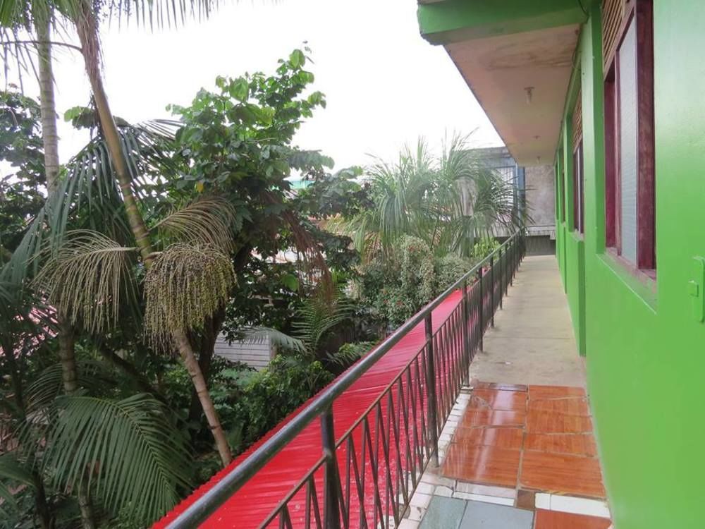 Tambopata Hostel Bambu Puerto Maldonado Bagian luar foto