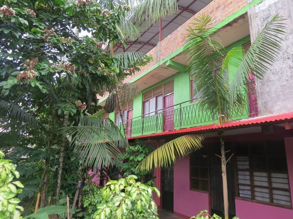 Tambopata Hostel Bambu Puerto Maldonado Bagian luar foto