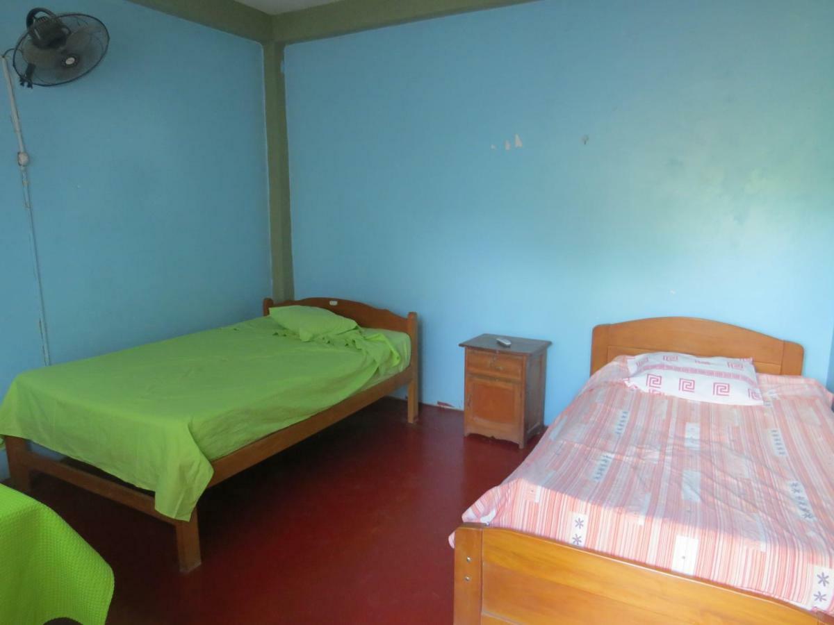 Tambopata Hostel Bambu Puerto Maldonado Bagian luar foto