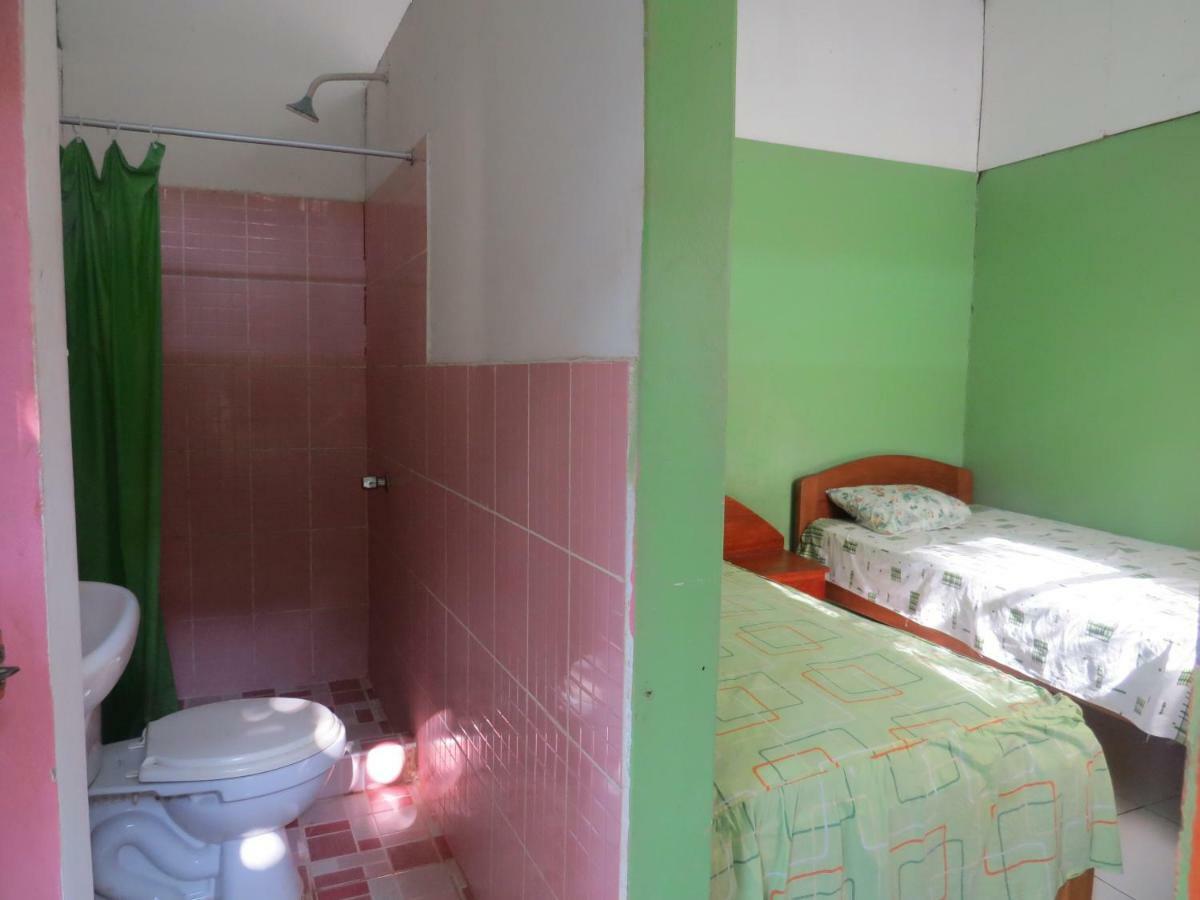 Tambopata Hostel Bambu Puerto Maldonado Bagian luar foto