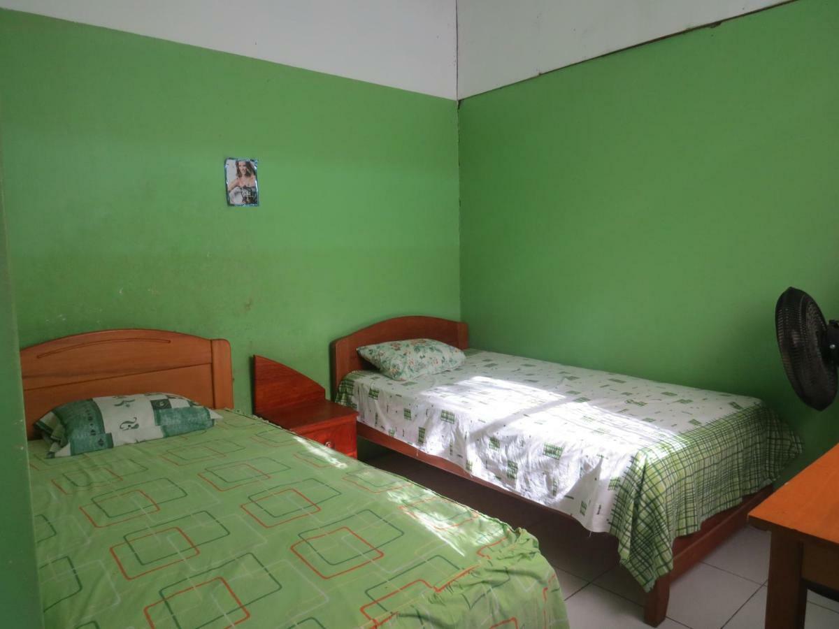 Tambopata Hostel Bambu Puerto Maldonado Bagian luar foto