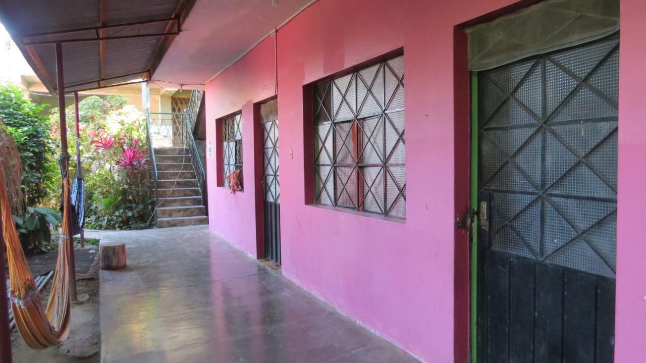 Tambopata Hostel Bambu Puerto Maldonado Bagian luar foto