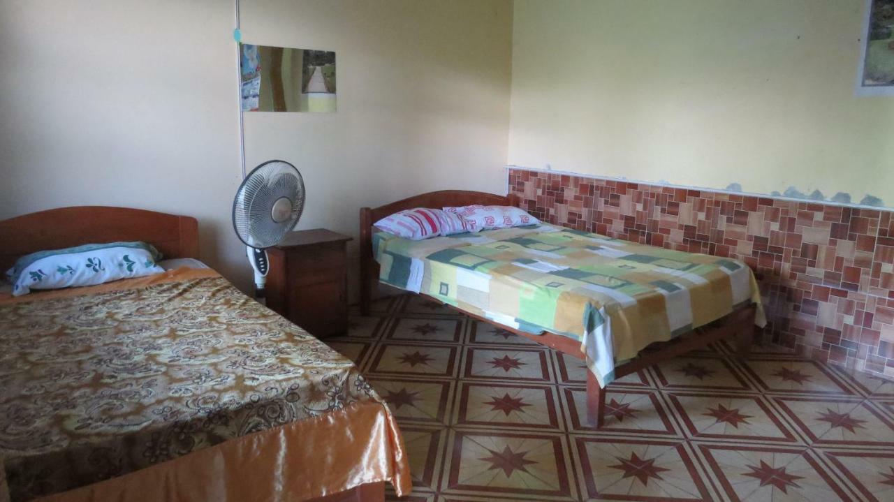 Tambopata Hostel Bambu Puerto Maldonado Bagian luar foto